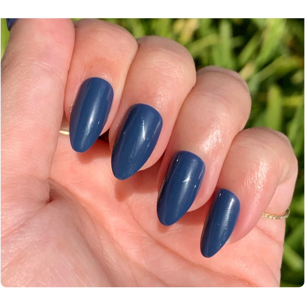 Olive & June Press-On Nails The Instant Mani Social Studies Navy Medium Almond
